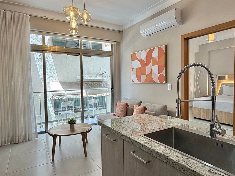 Downtown|cozy|pool and 50 Mbps WiFi | 5* Yellowkey
