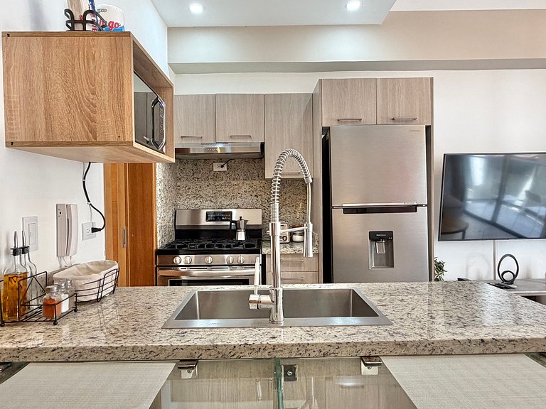 Downtown*Cozy*1br* pool* 50mb| 5*YELLOWKEY