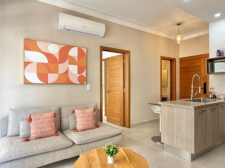 Downtown*Cozy*1br* pool* 50mb| 5*YELLOWKEY