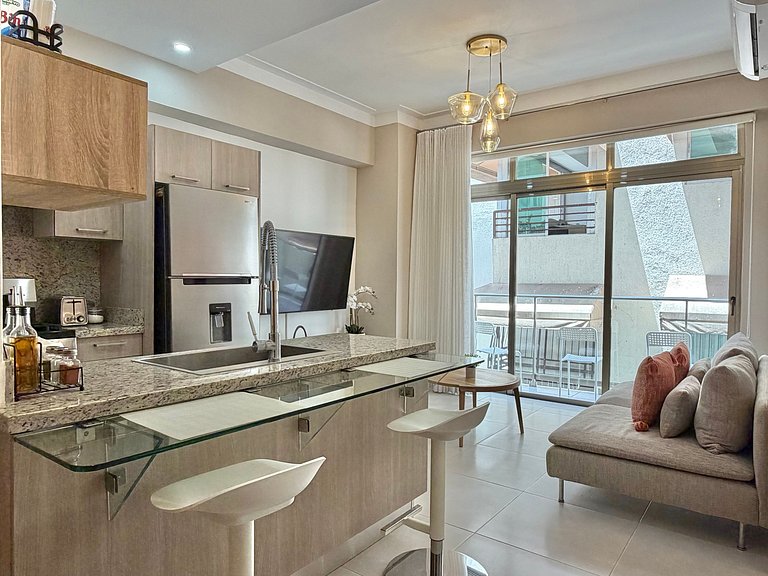 Downtown*Cozy*1br* pool* 50mb| 5*YELLOWKEY