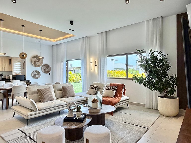4BR Punta Cana Villa Near Beach & Mall| Yellowkey