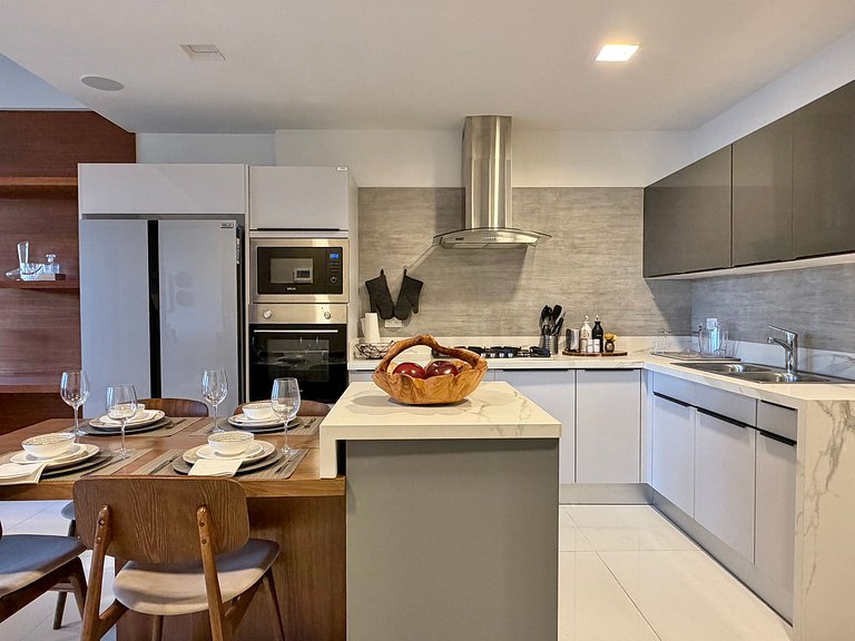 Newest&MostLuxurious-w/Pool-WiFi-Gym-A/C-YellowKey