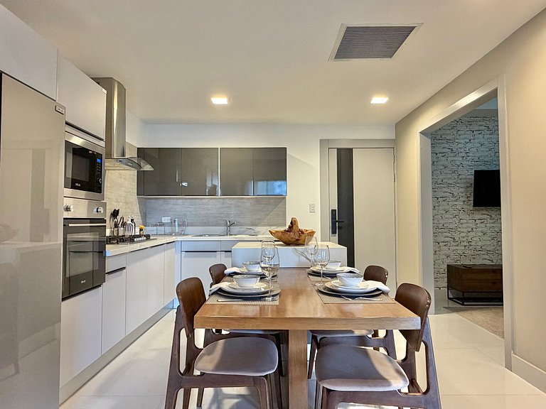 Newest&MostLuxurious-w/Pool-WiFi-Gym-A/C-YellowKey