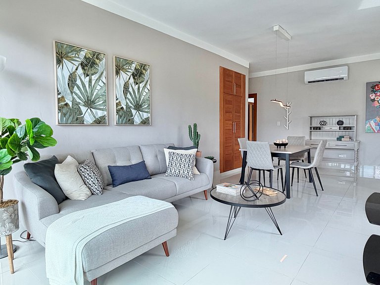 RooftopPool-WiFi-1BR-YellowKey