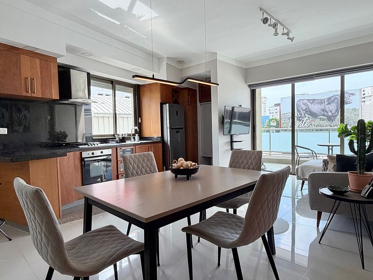 RooftopPool-WiFi-1BR-YellowKey