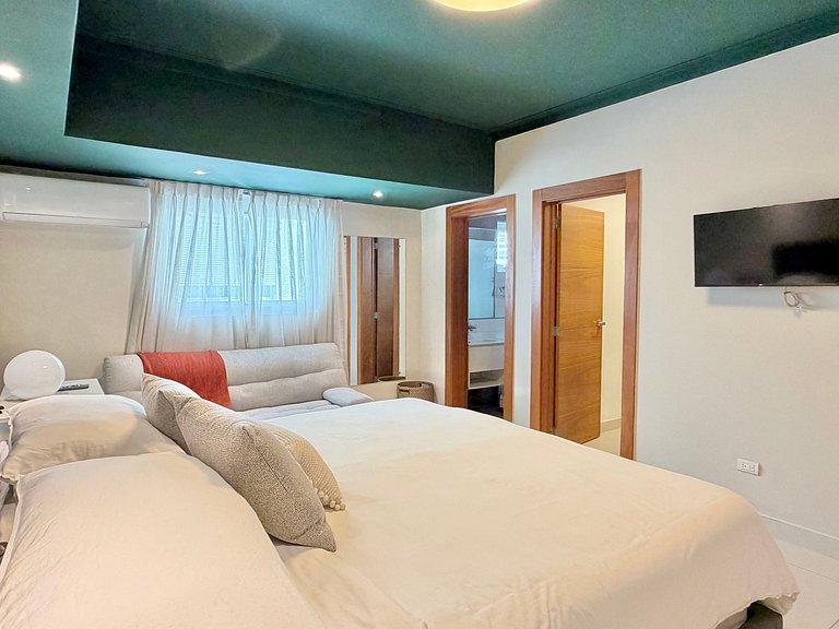CityCenter-Comfy-1br-W/Pool-Gym-A/C-WiFi-YellowKey