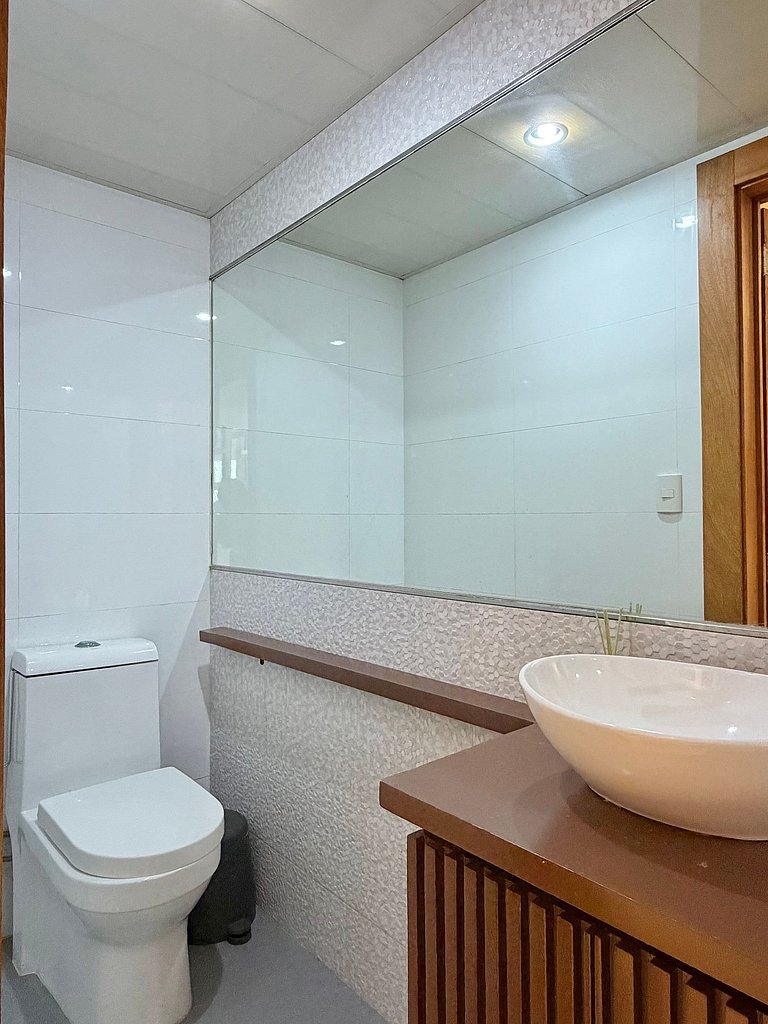 CityCenter-Comfy-1br-W/Pool-Gym-A/C-WiFi-YellowKey