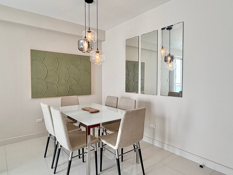 CityCenter-Comfy-1br-W/Pool-Gym-A/C-WiFi-YellowKey