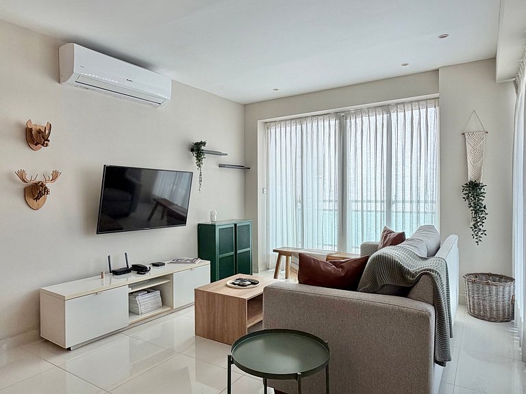 CityCenter-Comfy-1br-W/Pool-Gym-A/C-WiFi-YellowKey